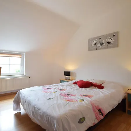 Appartement Cozy In Paliseul With Garden